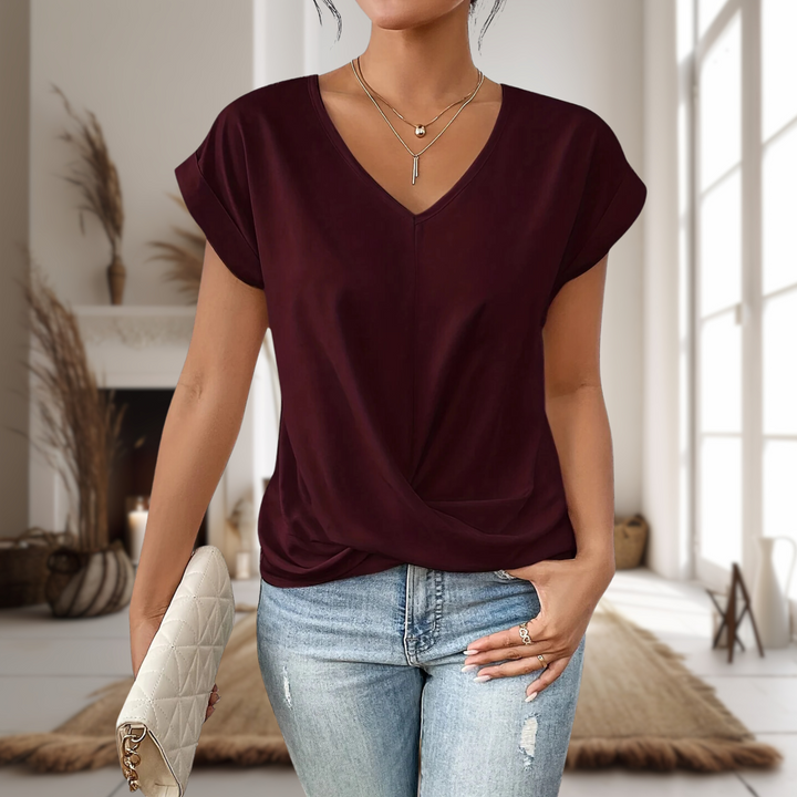 Joella - Casual Sweetheart Neck T-Shirt